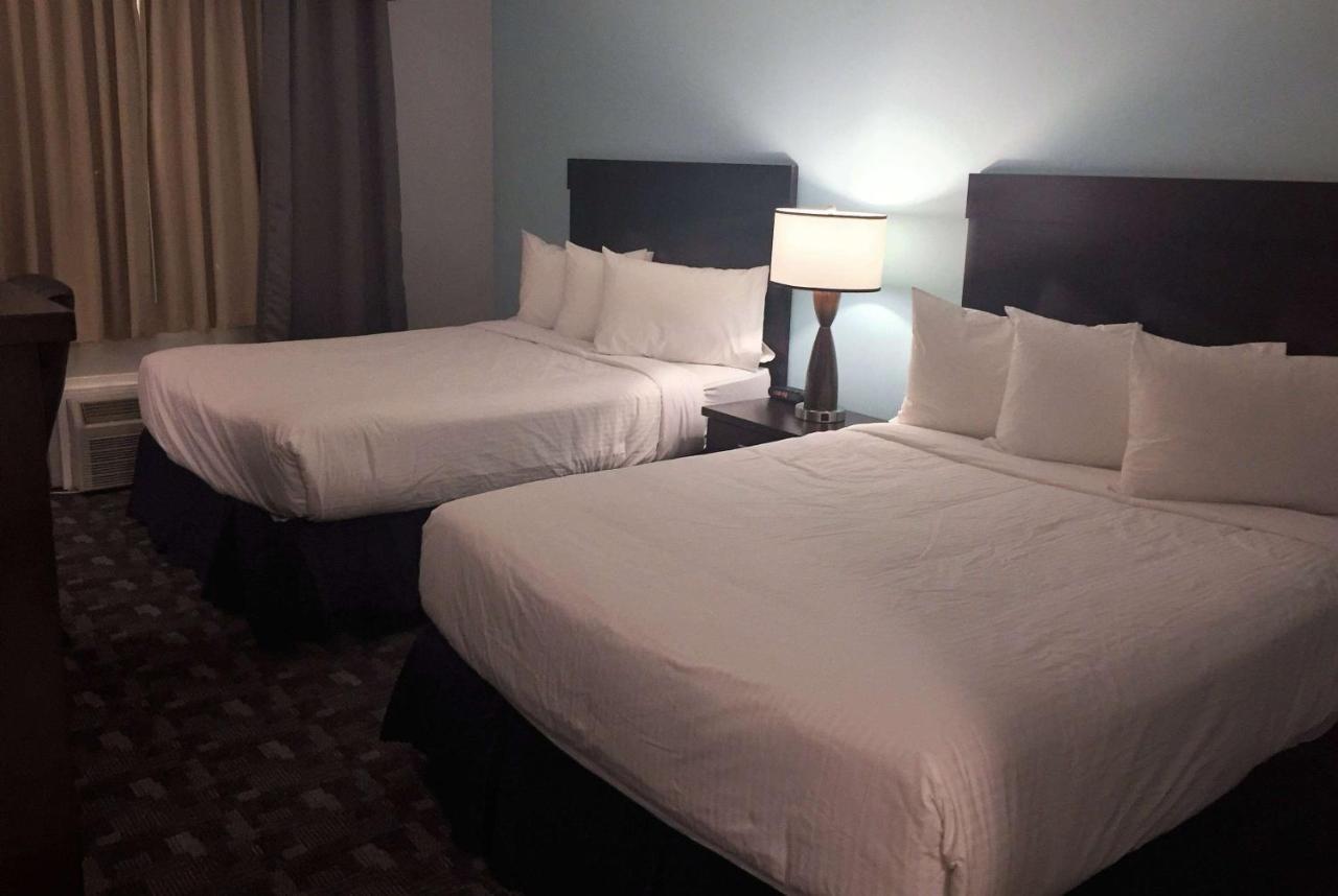 Travelodge By Wyndham Rosetown Extérieur photo