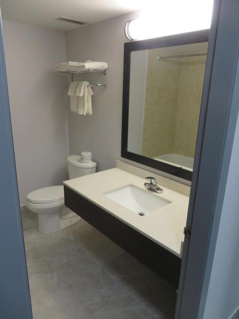 Travelodge By Wyndham Rosetown Extérieur photo